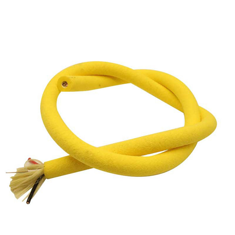 Como consegue a flotabilidade cero o cable subacuático da auga cero na auga?